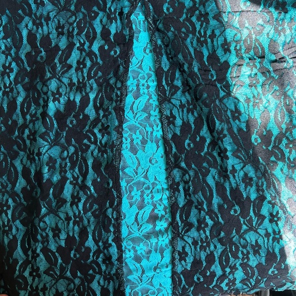 I.AM.GIA Reversible Lace Skirt - Picture 2 of 4